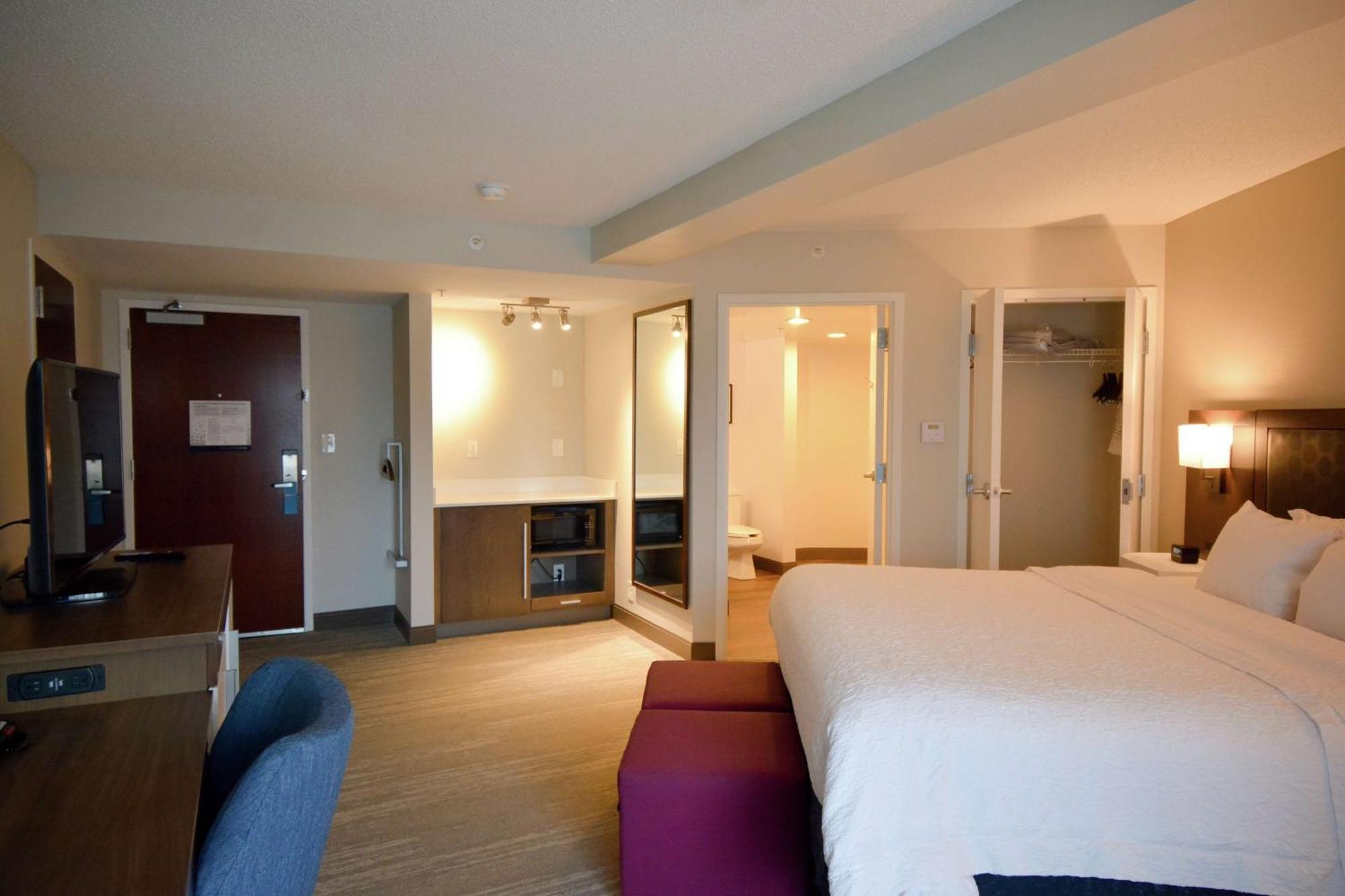 Hampton Inn Salem East - Electric Road Екстериор снимка