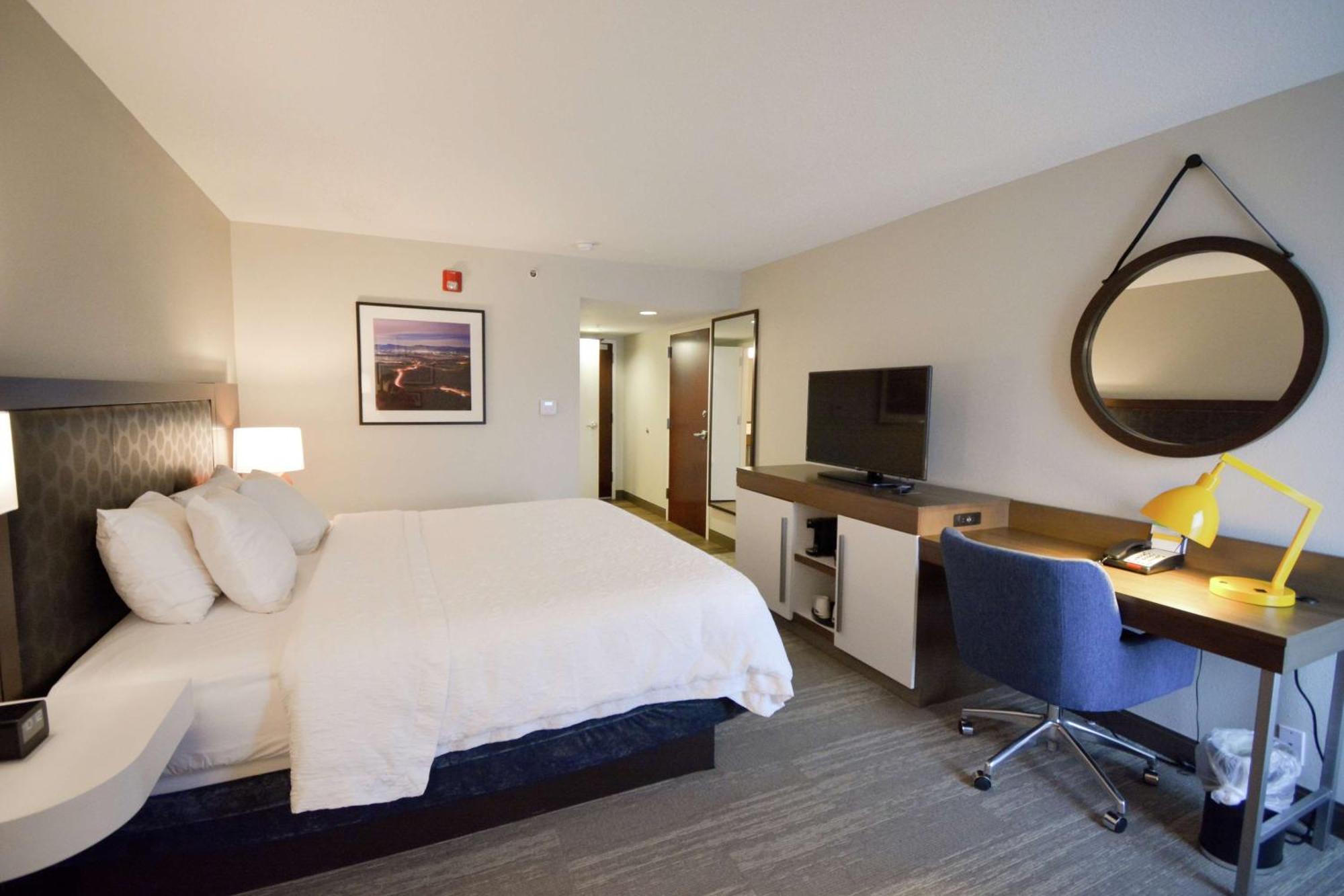 Hampton Inn Salem East - Electric Road Екстериор снимка