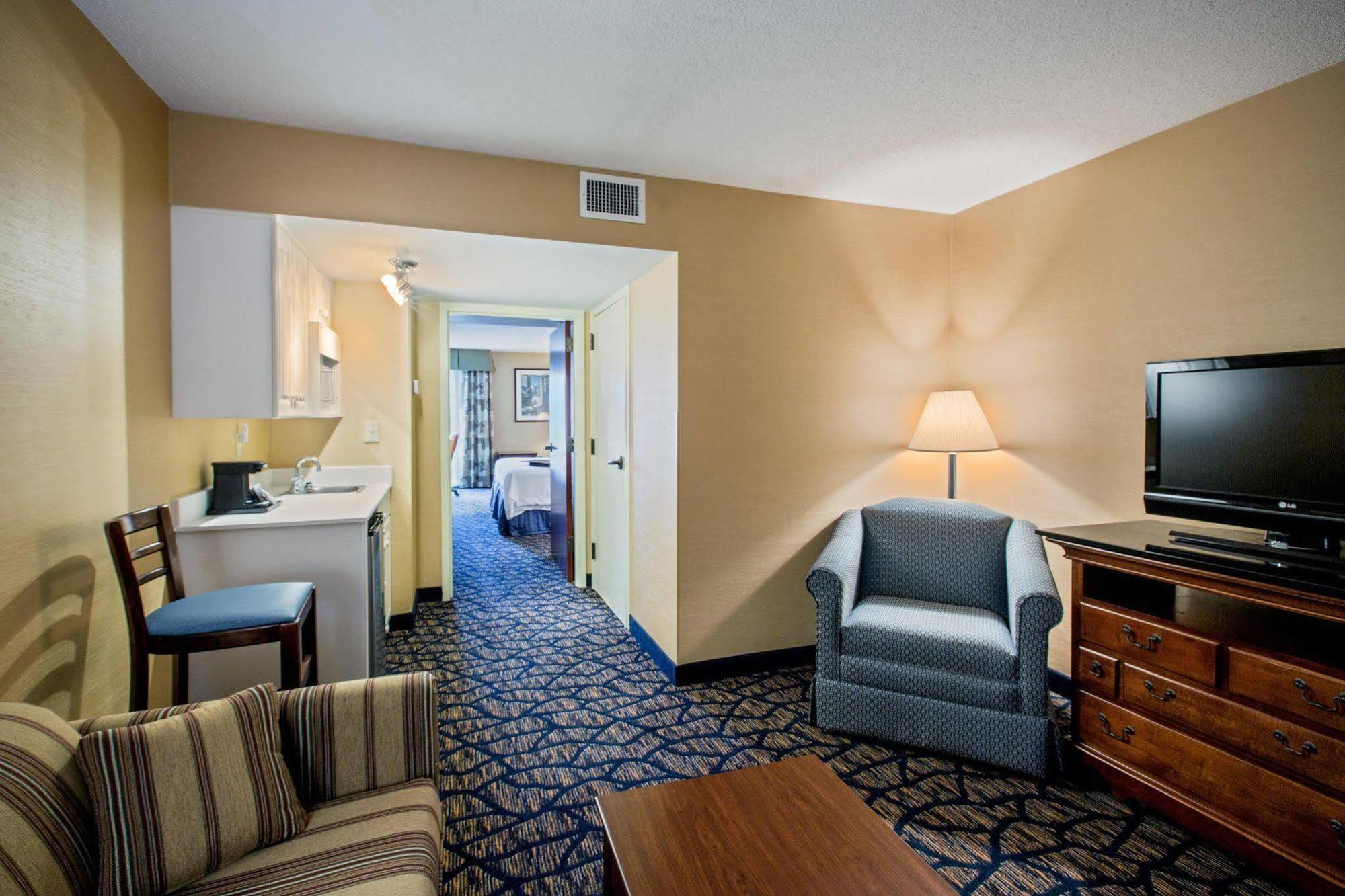 Hampton Inn Salem East - Electric Road Екстериор снимка
